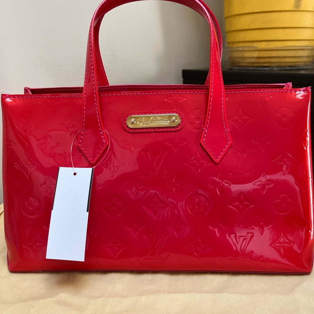 LV Verni Wilshire PM